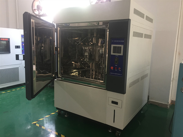 氙燈耐候試驗(yàn)箱在汽車玻璃中的應(yīng)用(圖1) 氙燈耐候試驗(yàn)箱