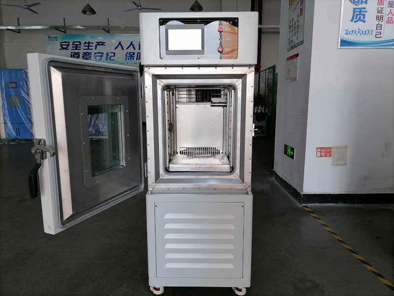 建筑幕墻用鋁塑復合板耐高低溫差試驗箱(圖1)